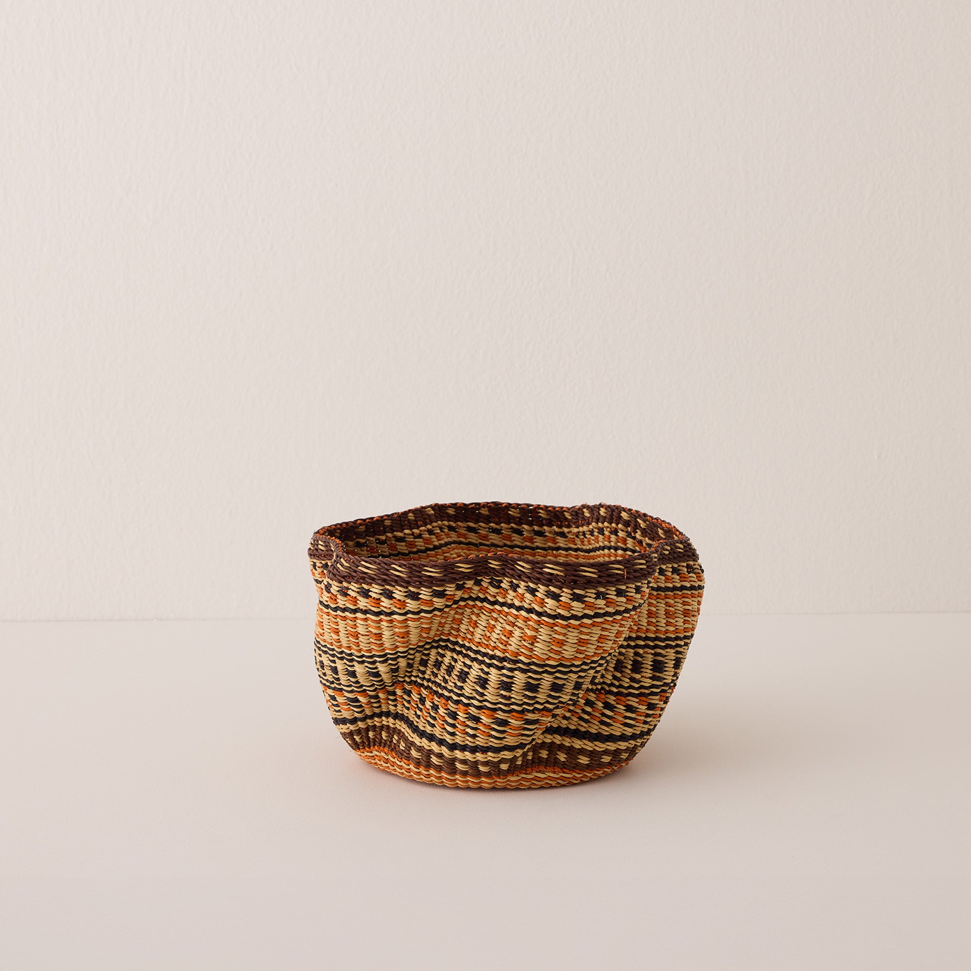 Goodee-Baba Tree-Tiny Pakurigo Wave Decor Basket - Color - Gold, Natural, & Rust