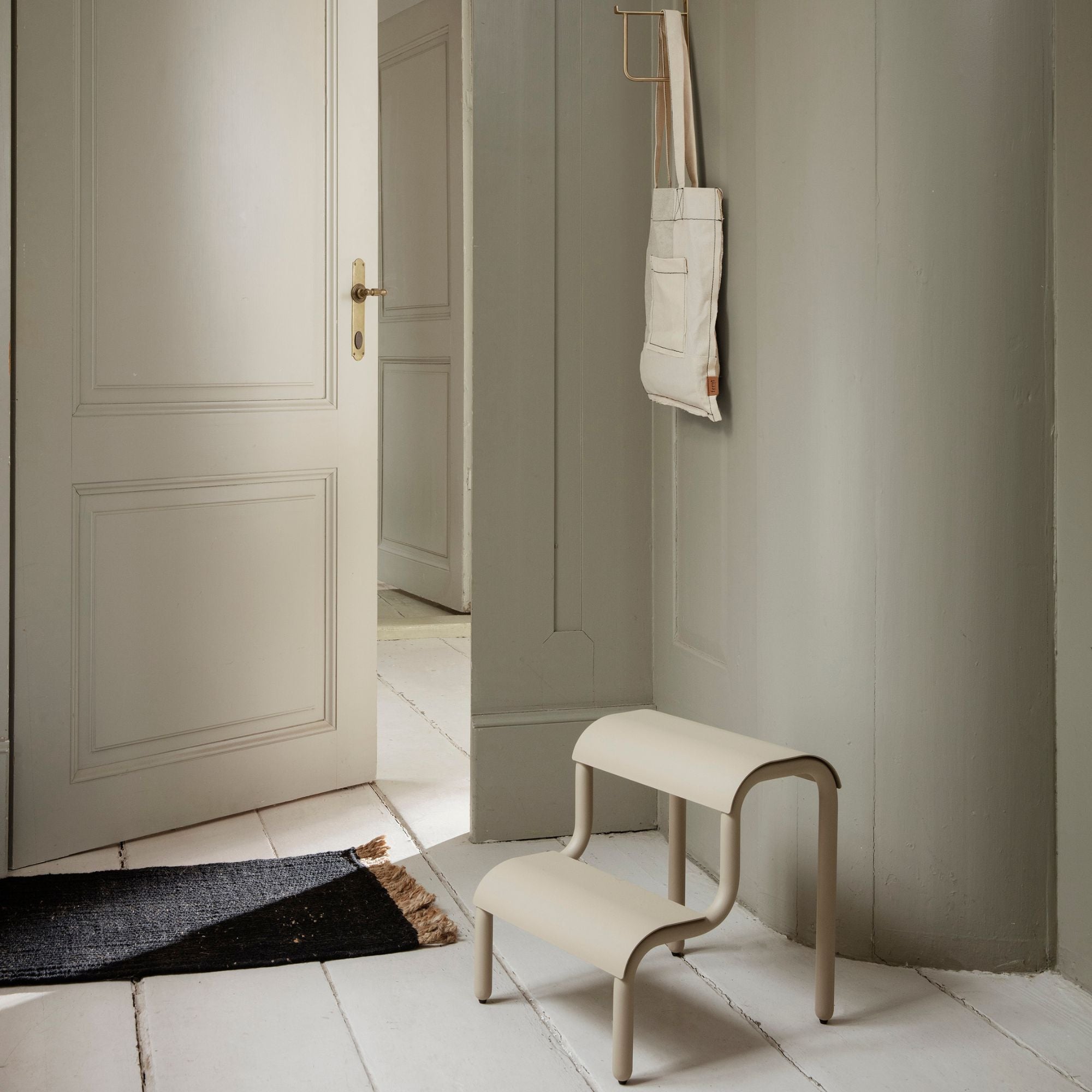 Goodee-ferm Living-Up Step Stool- Color - Cashmere