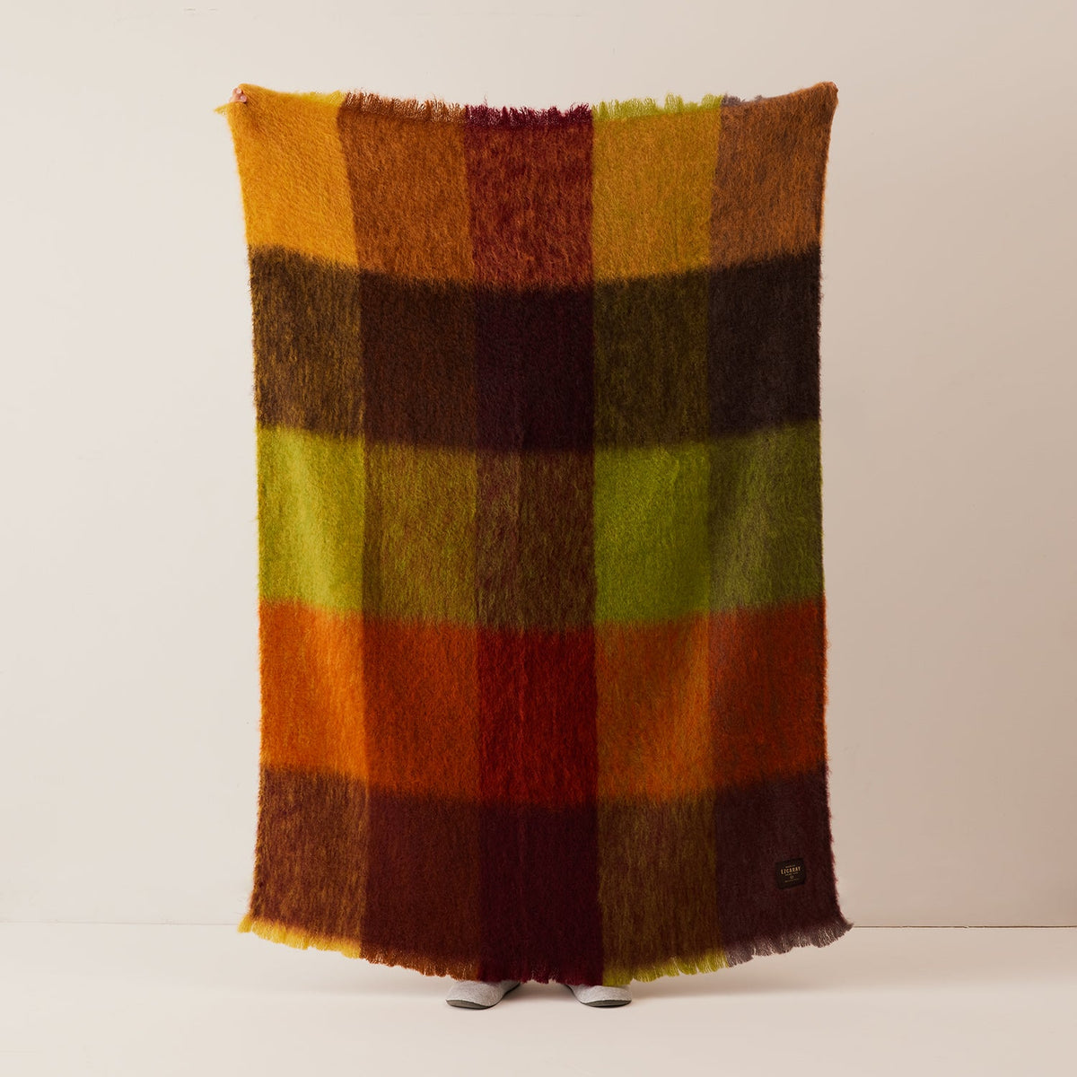 Goodee-Ezcaray-Cuadros Throw - Color - Aubergine
