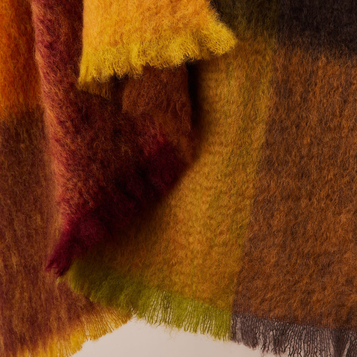 Goodee-Ezcaray-Cuadros Throw - Color - Aubergine